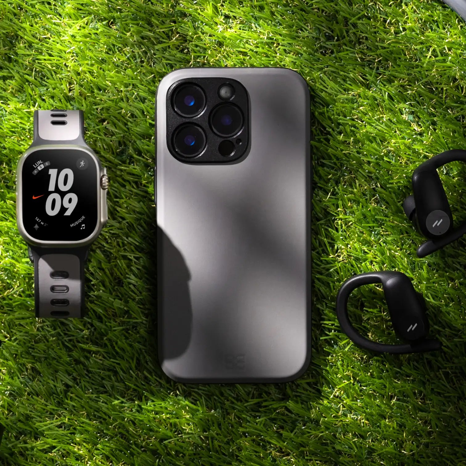 Nano Grey / iPhone 16