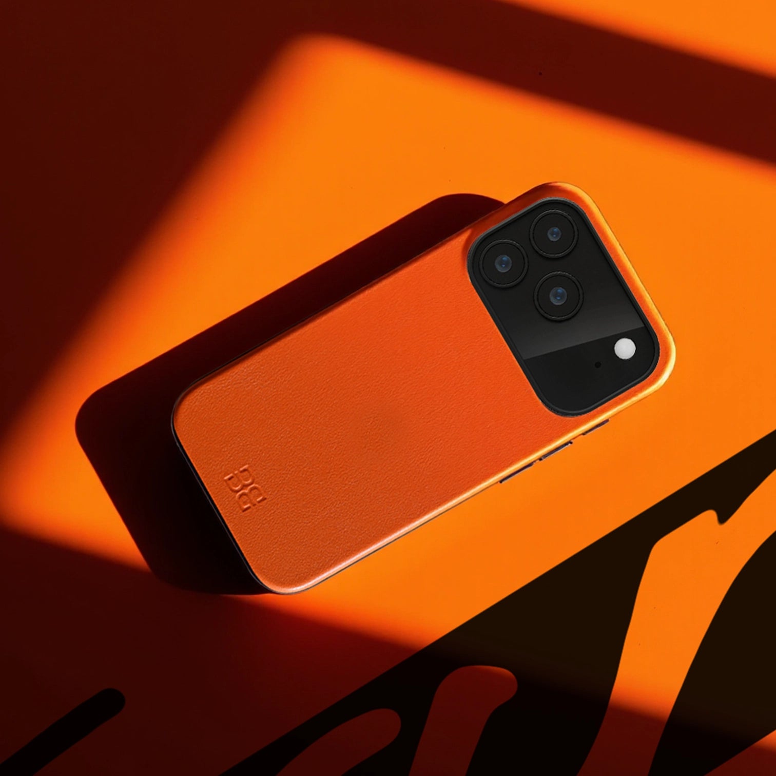 Shocking Orange / iPhone 17 Pro Max