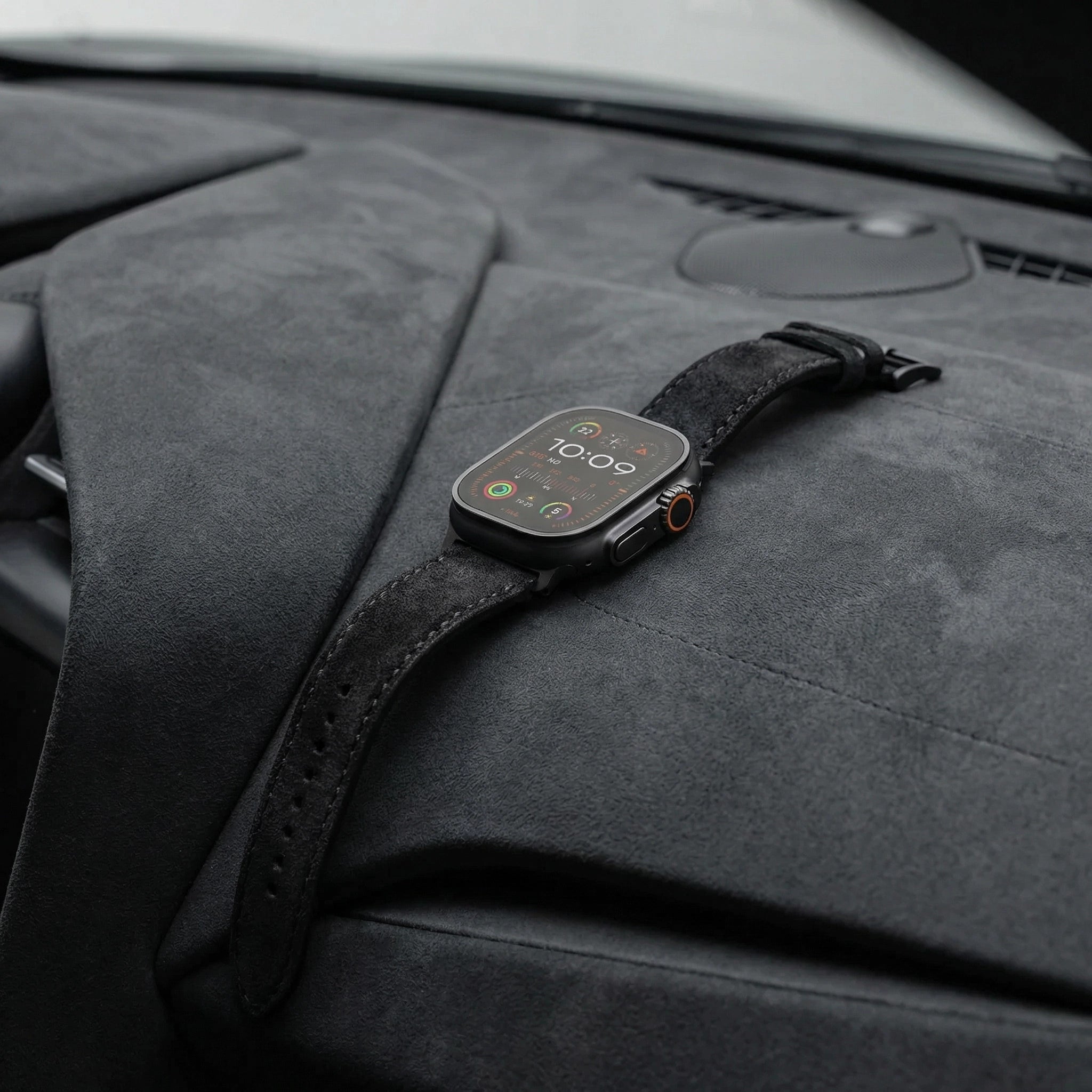 Tiefschwarz / Ultra / Titan Natur