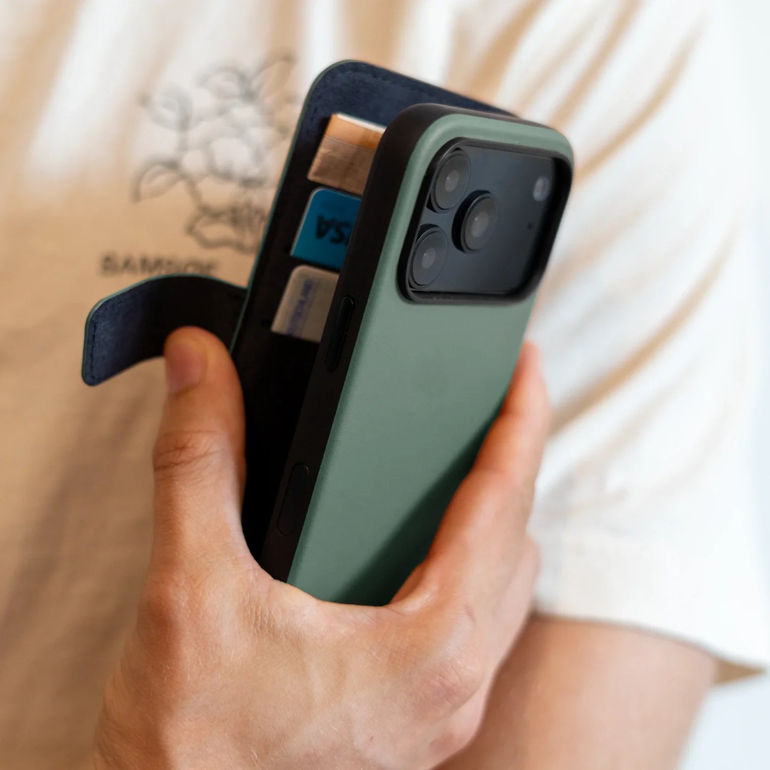 Slate Green / iPhone 18 Pro Max / Folio
