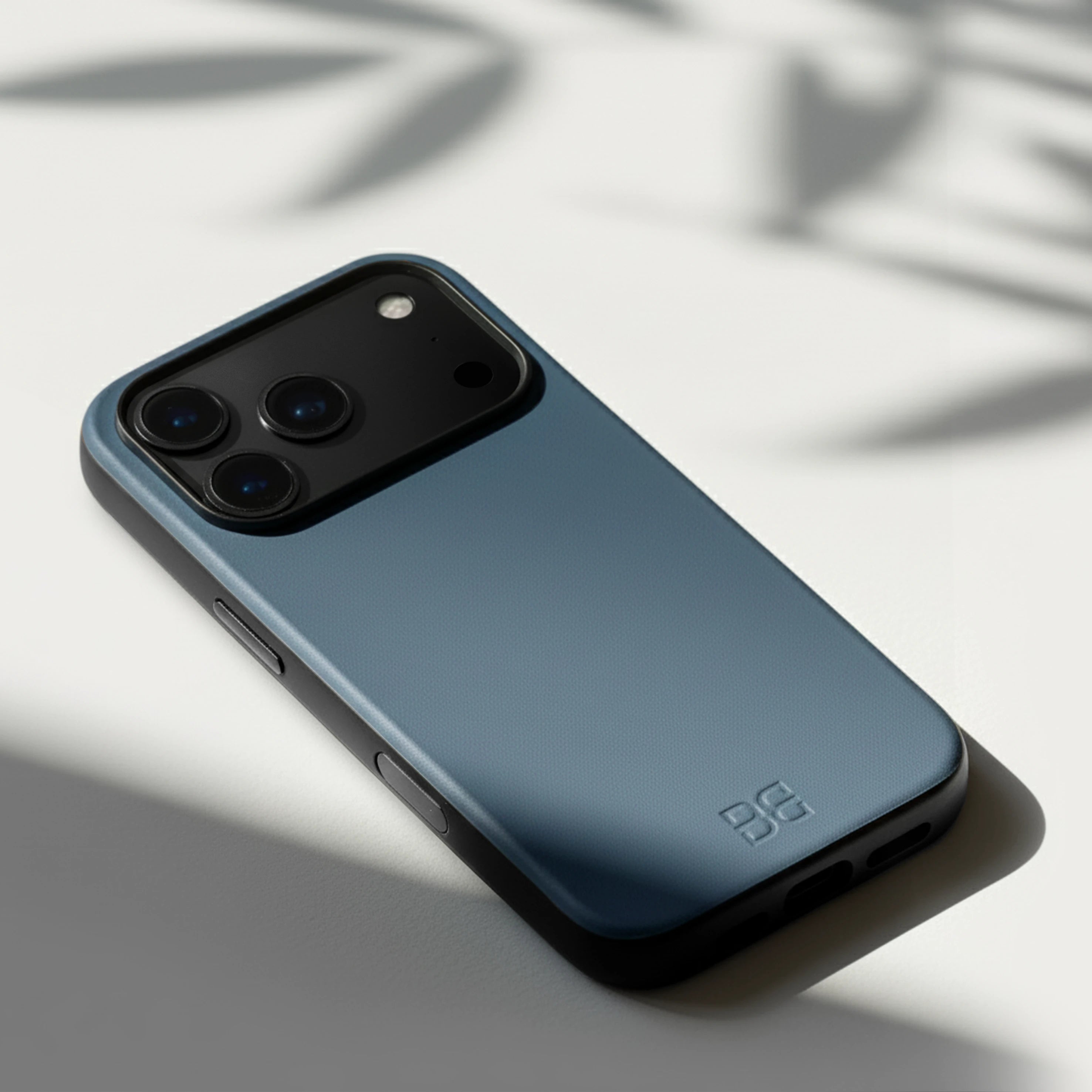 Slate Blue / iPhone 17 Pro