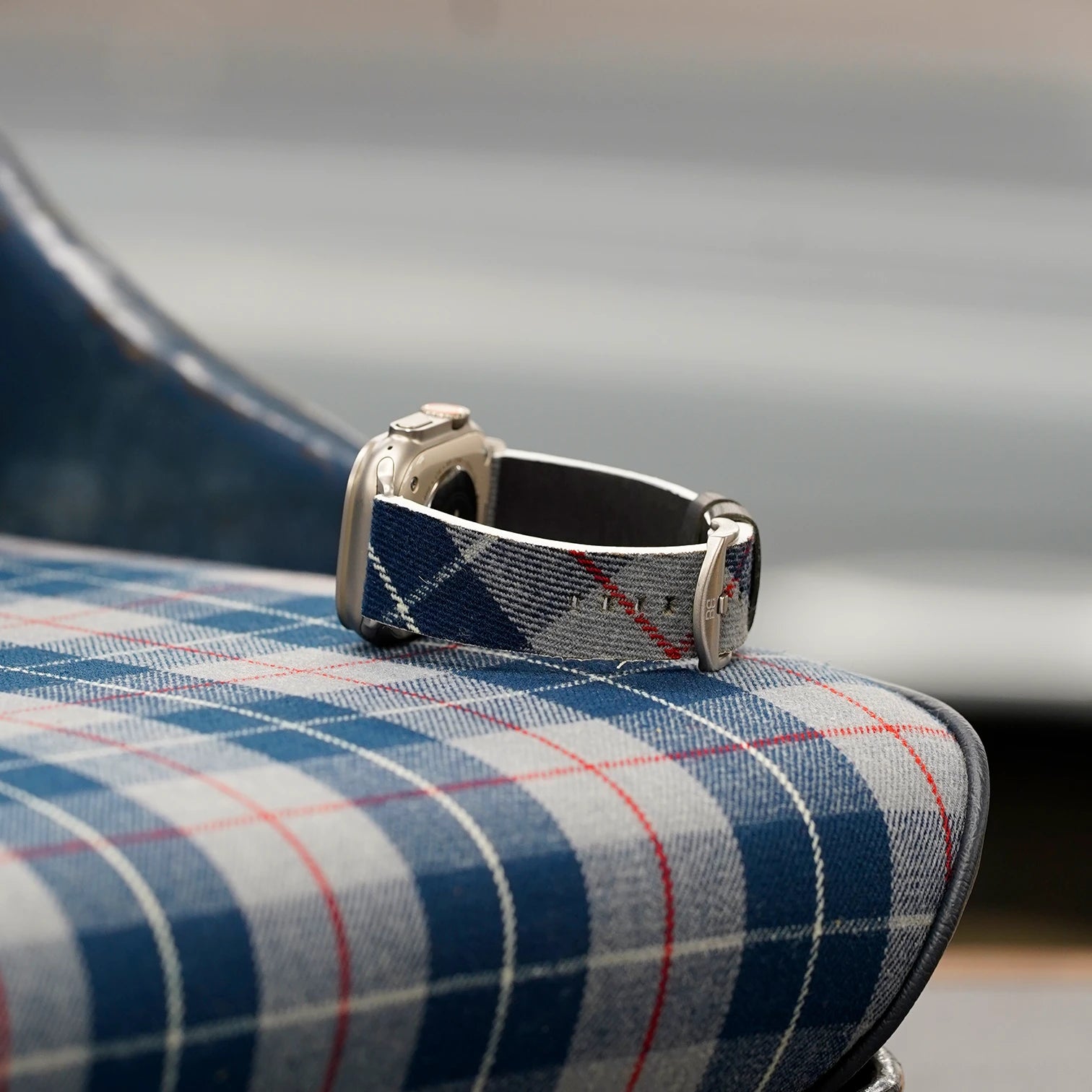 L1 Blau / 46mm / Titan Natur