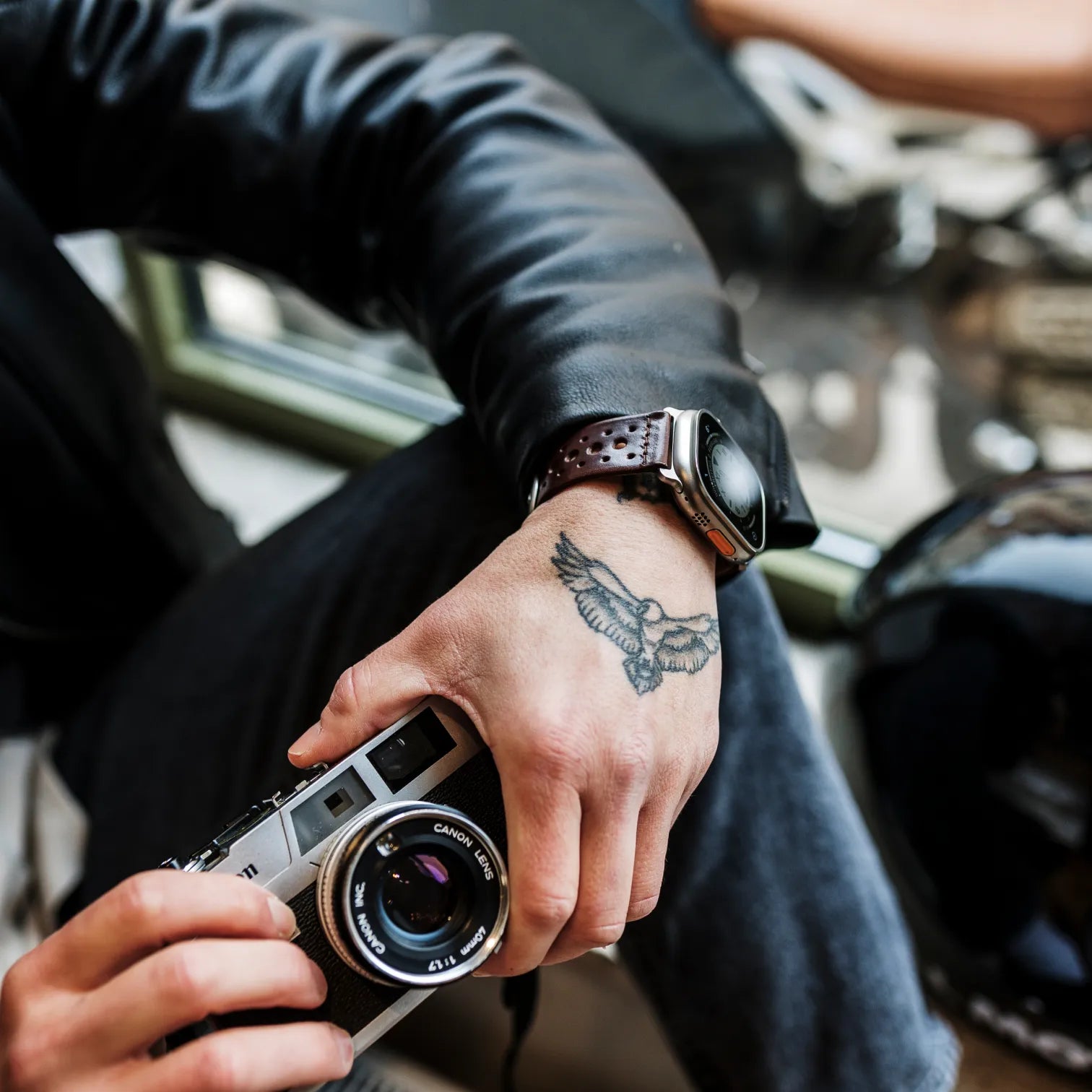 Dunkelbraun / 42mm / Schwarz Poliert