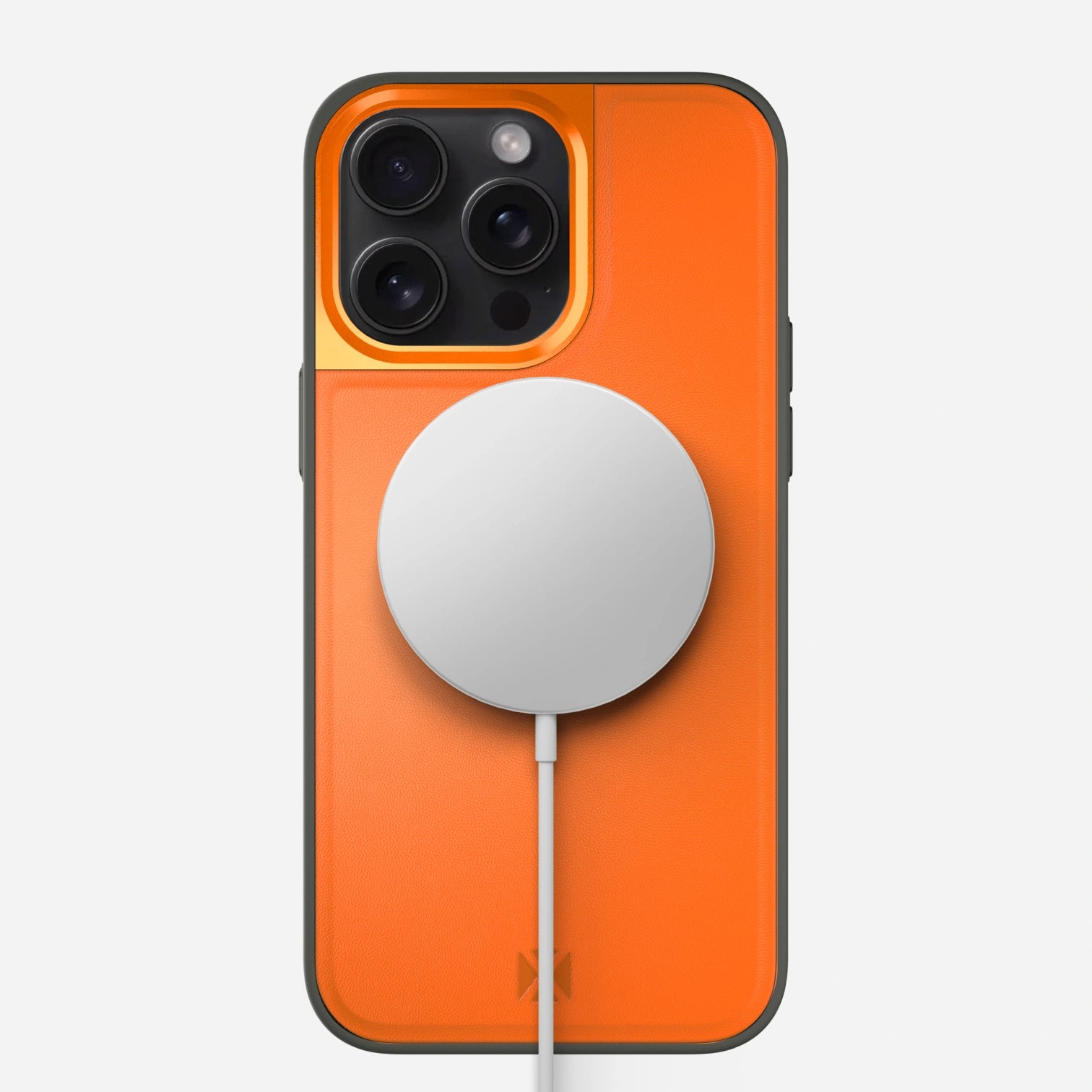 Shocking Orange / iPhone 15 Pro Max