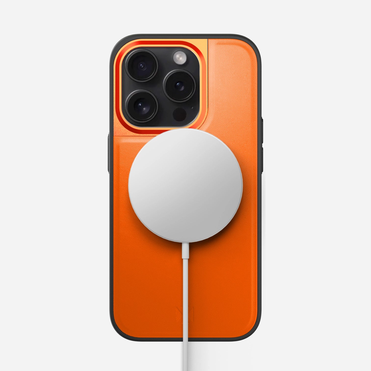 Shocking Orange / iPhone 15 Pro